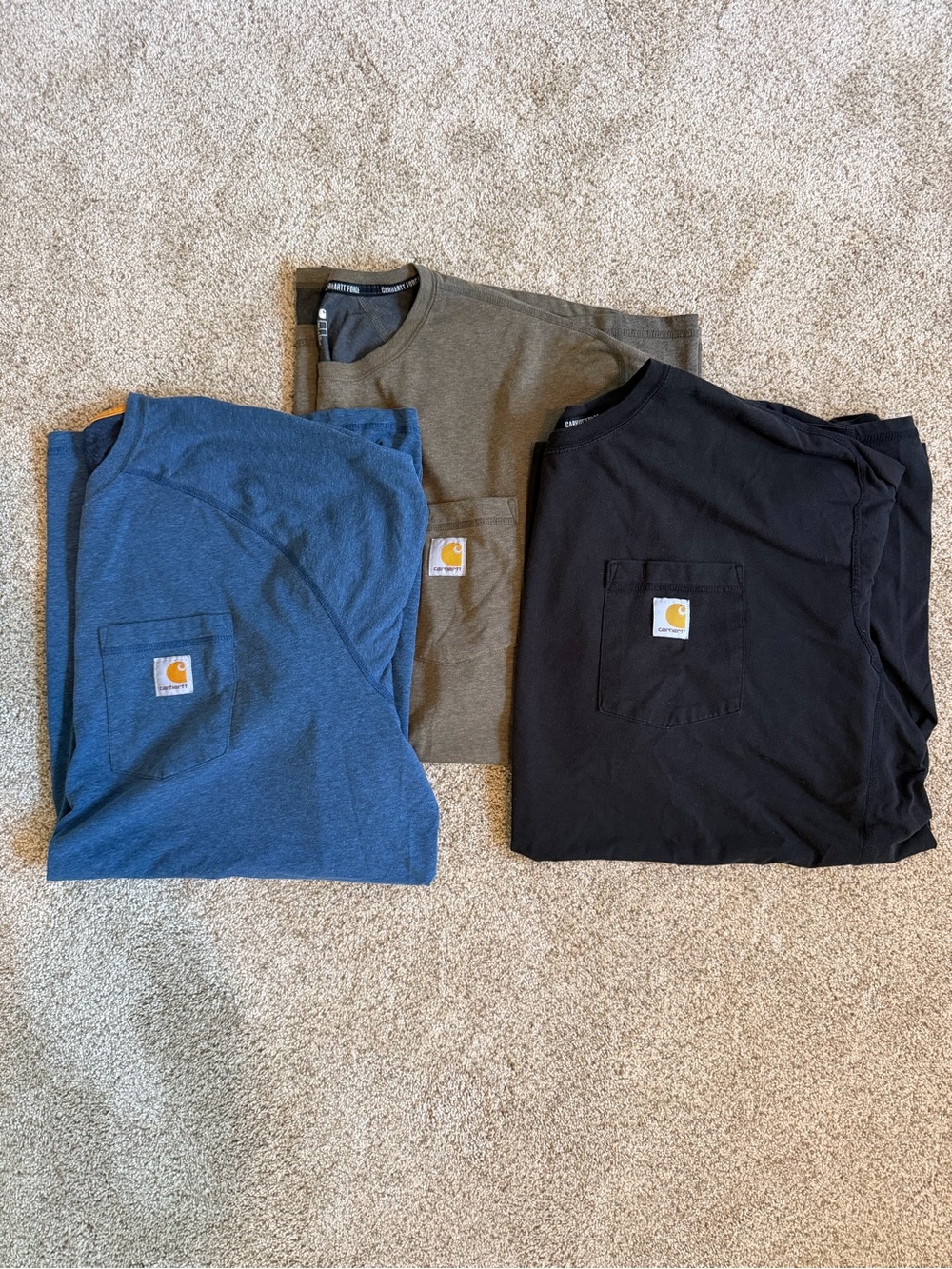 Carhartt Men’s Force Relaxed Fit Pocket Short-Sleeve Shirt 3pc Bundle